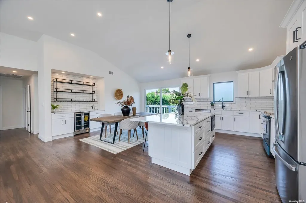 2788 Judith Drive Bellmore NY 11710