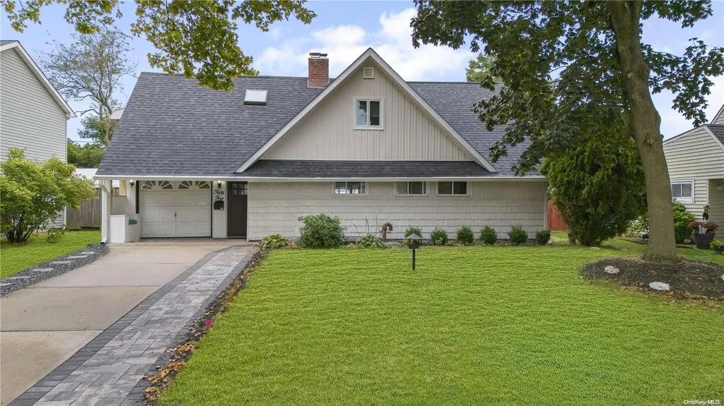 55 Mist Lane Westbury NY 11590