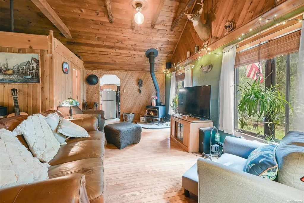 9 Moon Road Rocky Point NY 11778