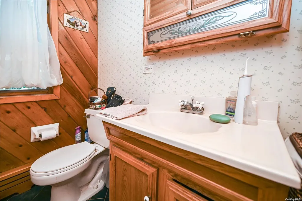 9 Moon Road Rocky Point NY 11778