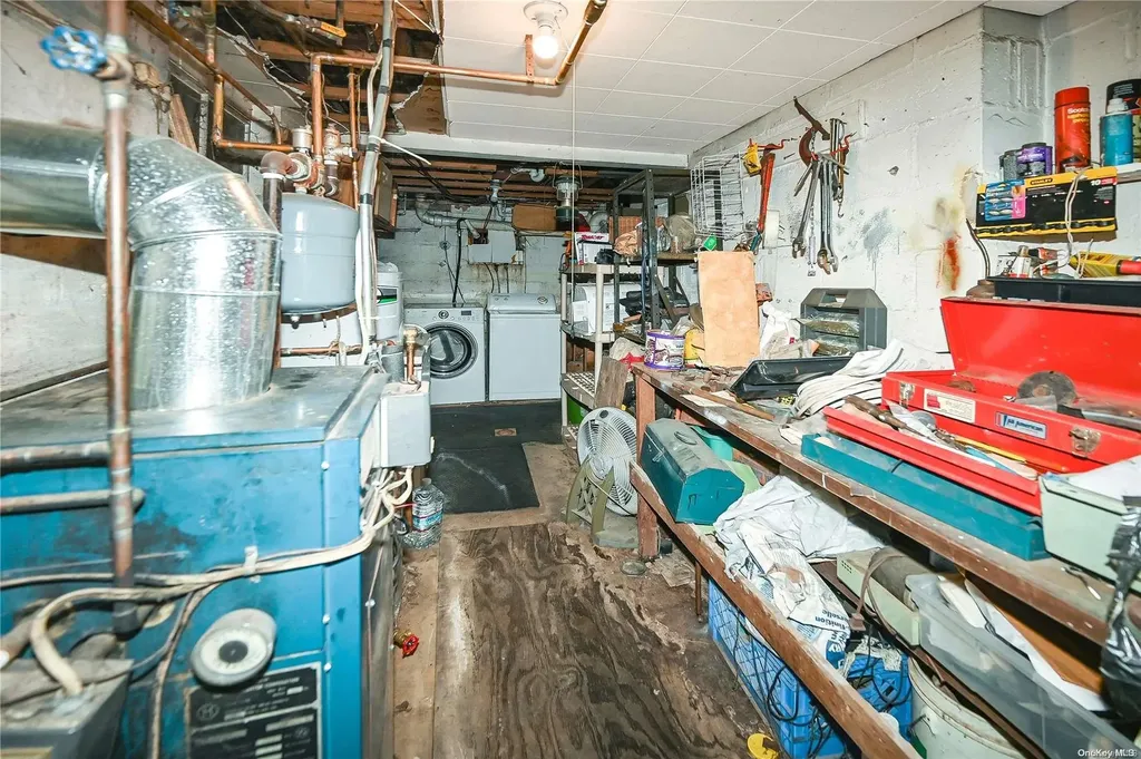 9 Moon Road Rocky Point NY 11778