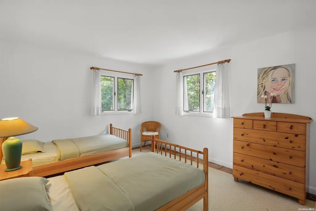 7 Harvest Lane East Hampton NY 11937