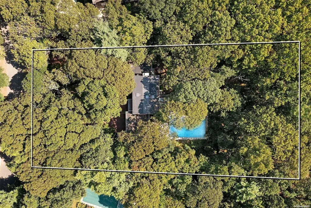 7 Harvest Lane East Hampton NY 11937