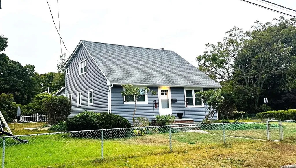 54 Wiggins Avenue Patchogue NY 11772
