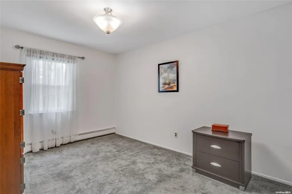 8 Robin Court Coram NY 11727
