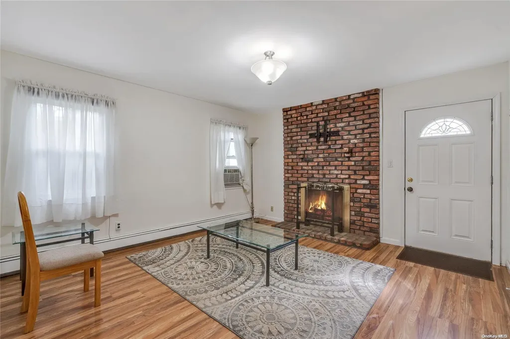 8 Robin Court Coram NY 11727