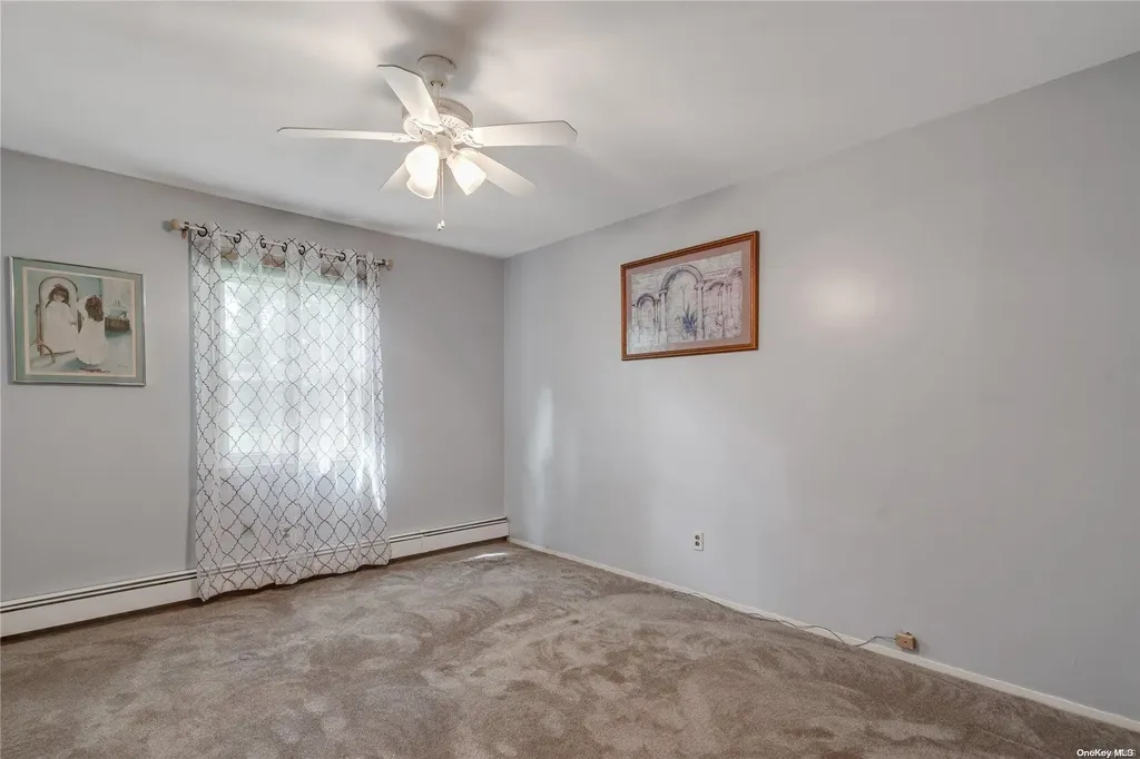 8 Robin Court Coram NY 11727