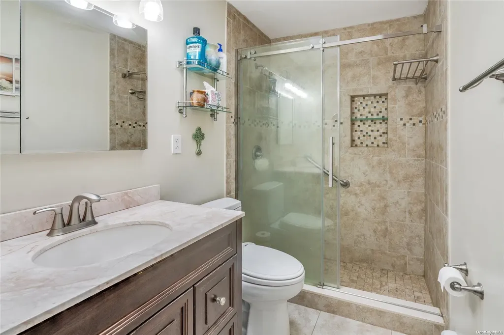 8 Robin Court Coram NY 11727