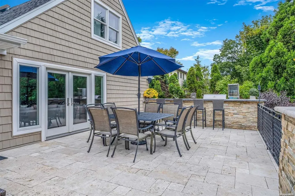 99 River Heights Drive Smithtown NY 11787