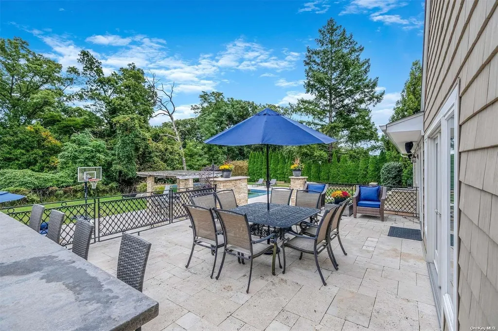99 River Heights Drive Smithtown NY 11787