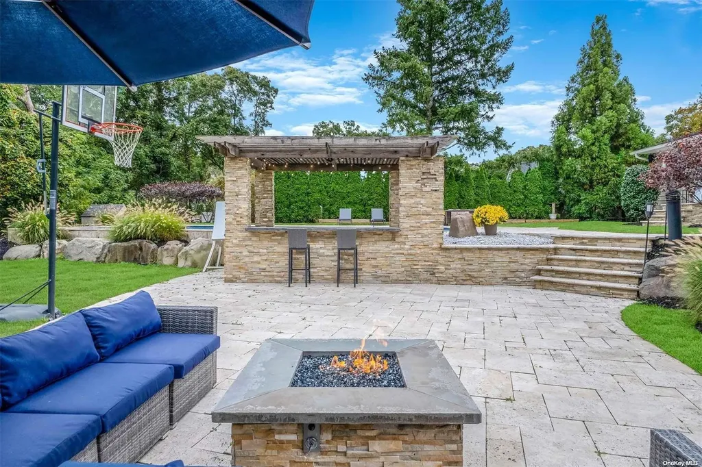 99 River Heights Drive Smithtown NY 11787
