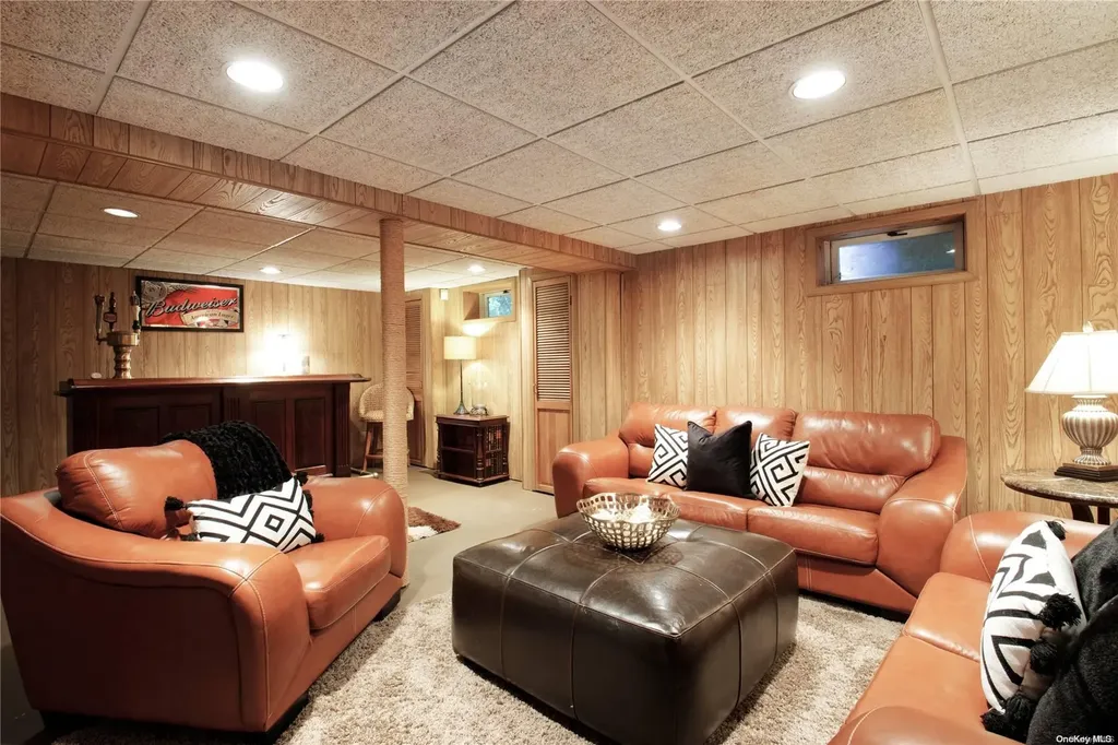 11 Farmedge Road Bethpage NY 11714