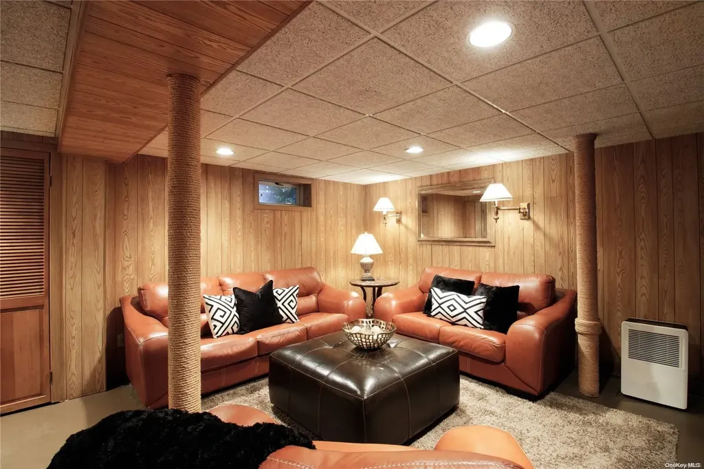 11 Farmedge Road Bethpage NY 11714