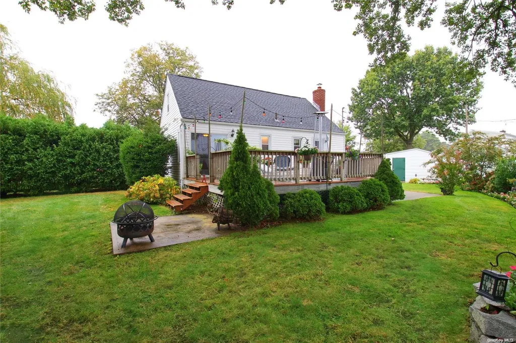 11 Farmedge Road Bethpage NY 11714