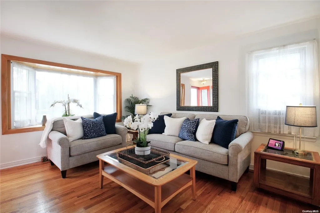 11 Farmedge Road Bethpage NY 11714