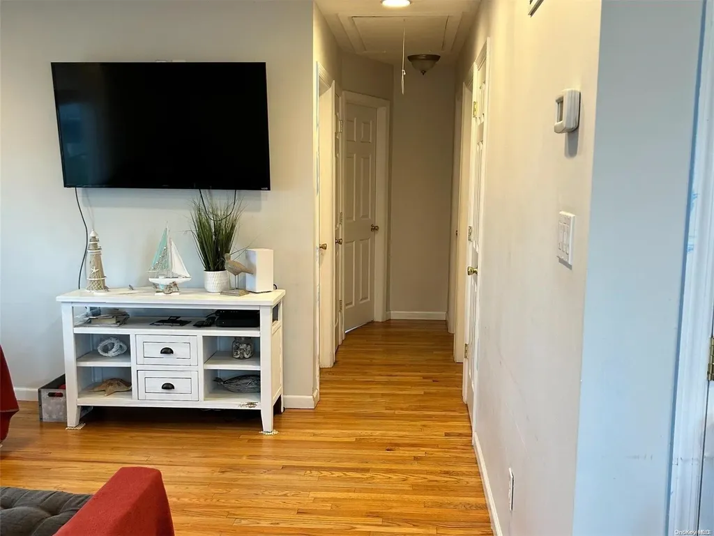 266 Hudson Avenue Freeport NY 11520