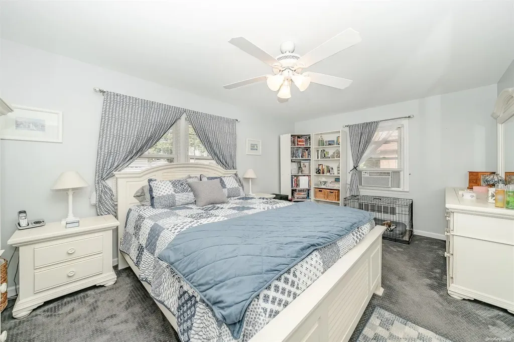 4 Commonwealth Avenue Massapequa NY 11758