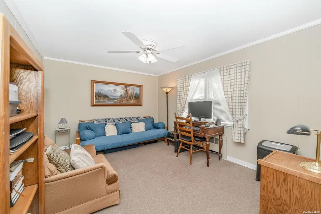 4 Commonwealth Avenue Massapequa NY 11758