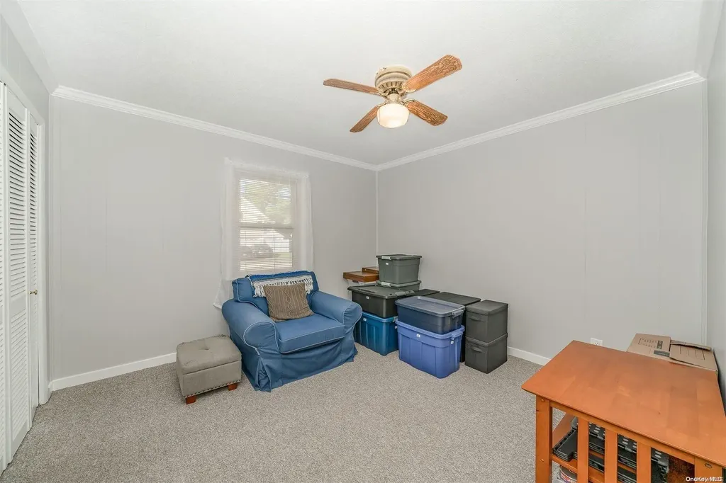 4 Commonwealth Avenue Massapequa NY 11758
