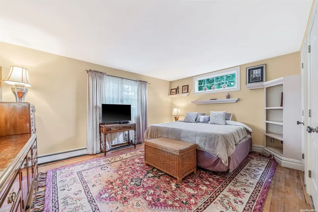 208 Irish Lane Islip Terrace NY 11752