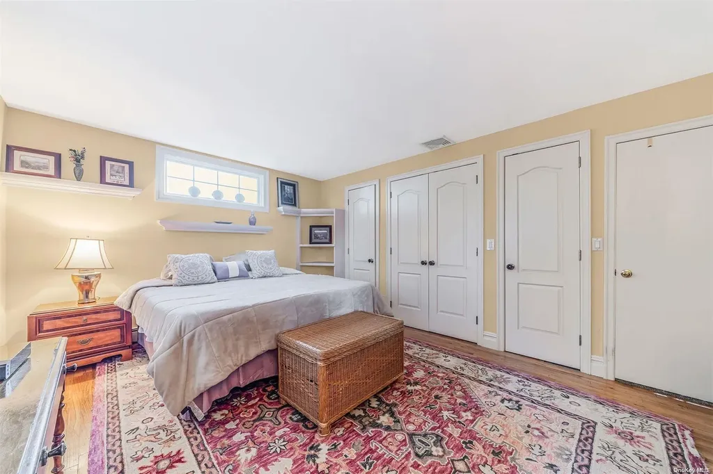 208 Irish Lane Islip Terrace NY 11752