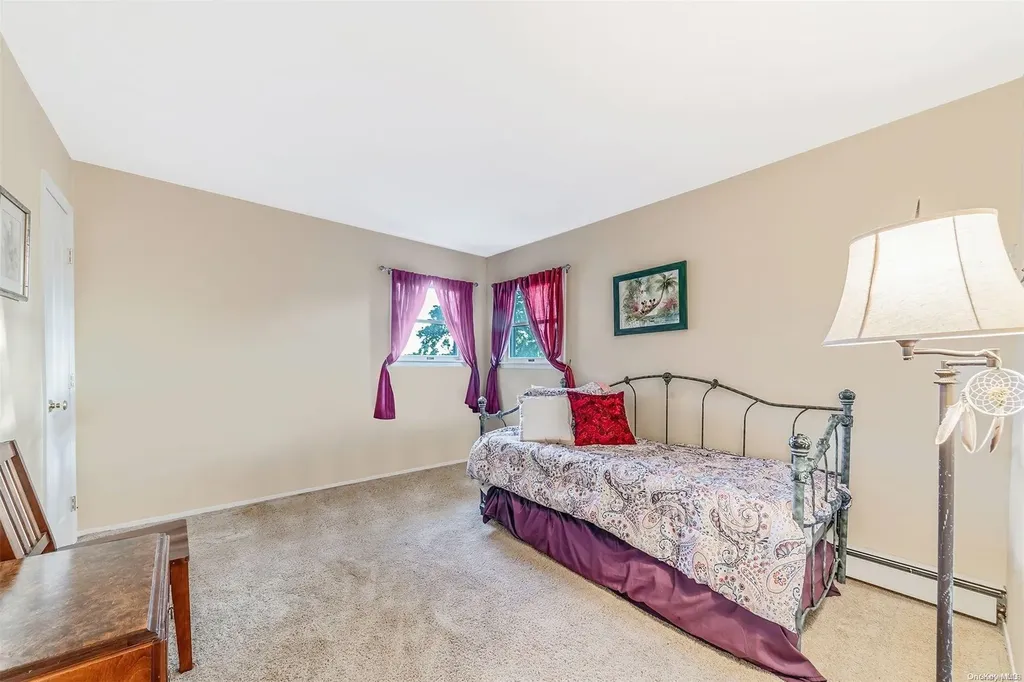 208 Irish Lane Islip Terrace NY 11752