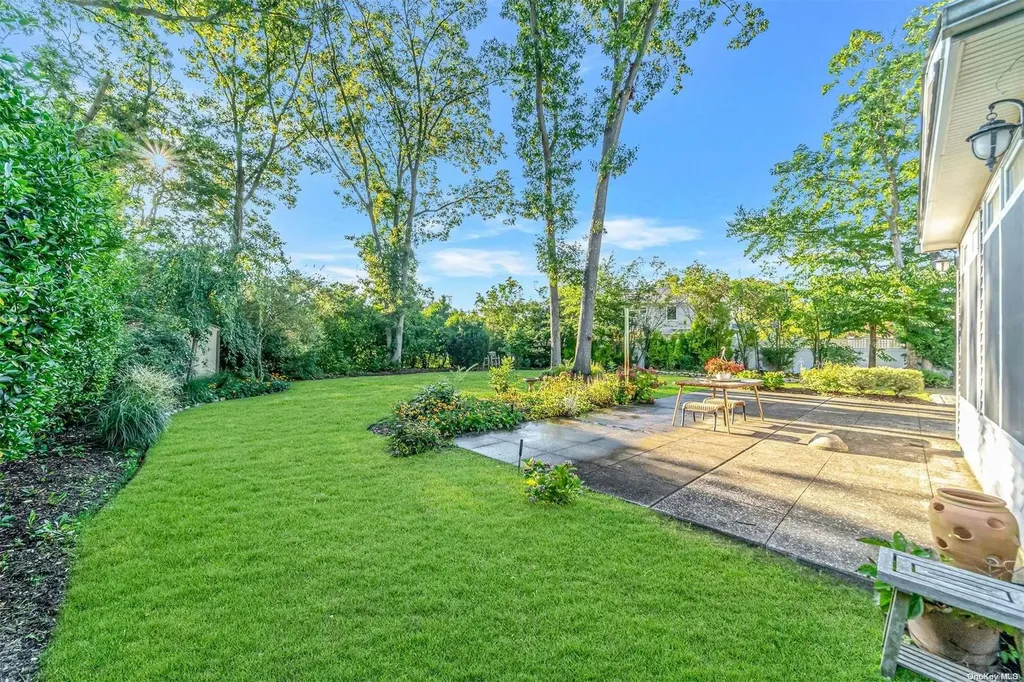 208 Irish Lane Islip Terrace NY 11752