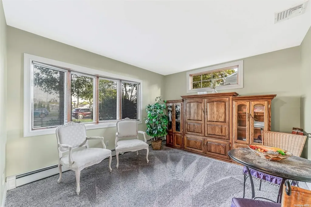 208 Irish Lane Islip Terrace NY 11752