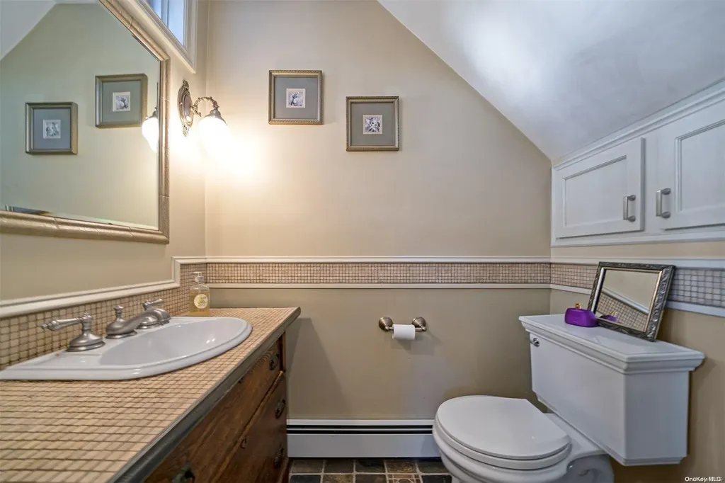 208 Irish Lane Islip Terrace NY 11752