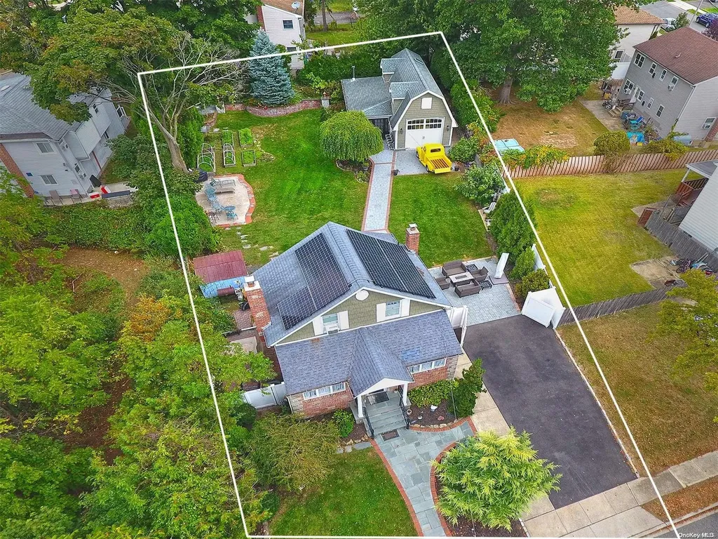 30 Harrison Place Farmingdale NY 11735