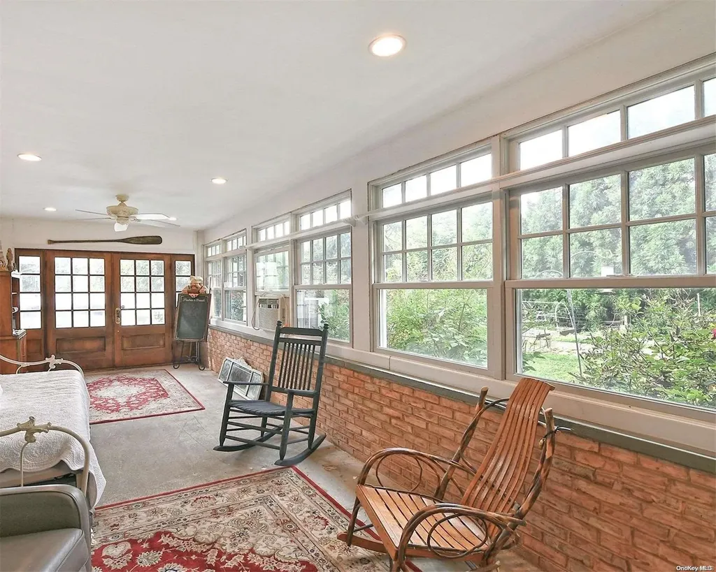 30 Harrison Place Farmingdale NY 11735