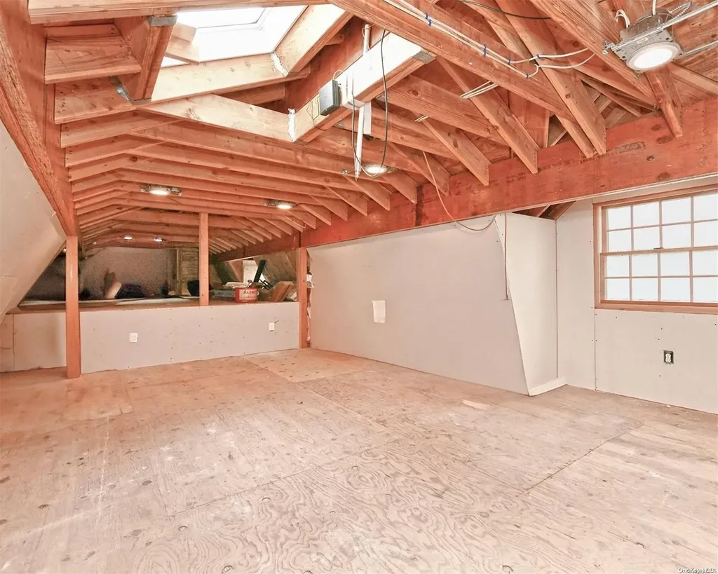 30 Harrison Place Farmingdale NY 11735