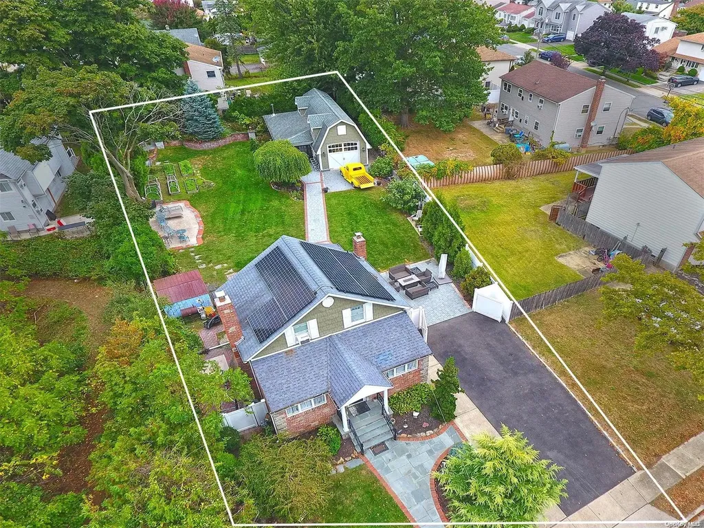 30 Harrison Place Farmingdale NY 11735
