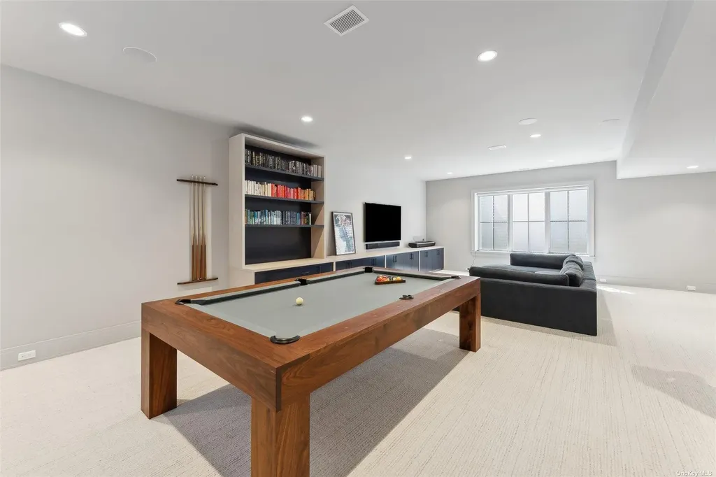 53A Tanners Neck Lane Westhampton NY 11977
