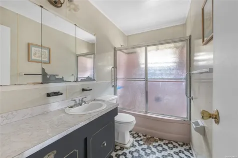 69 Ronald Drive Amityville NY 11701