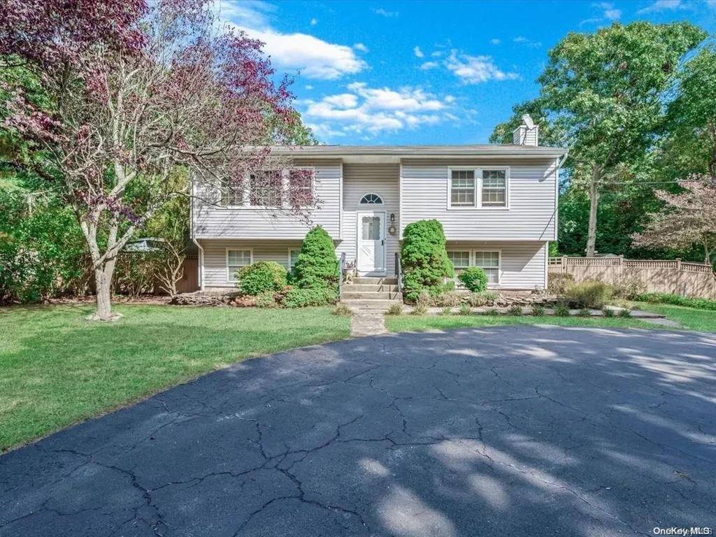 7 Maple Street Hampton Bays NY 11946