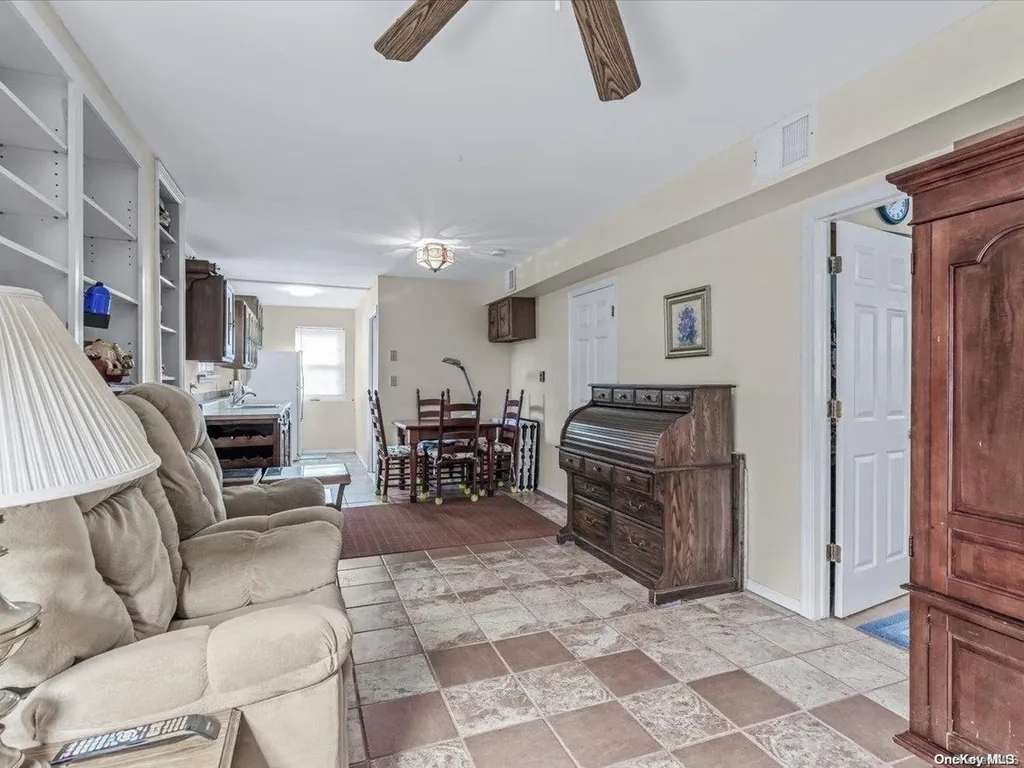 7 Maple Street Hampton Bays NY 11946