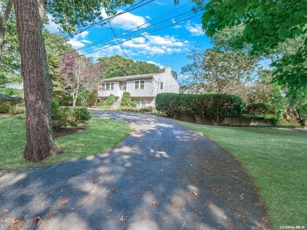 7 Maple Street Hampton Bays NY 11946
