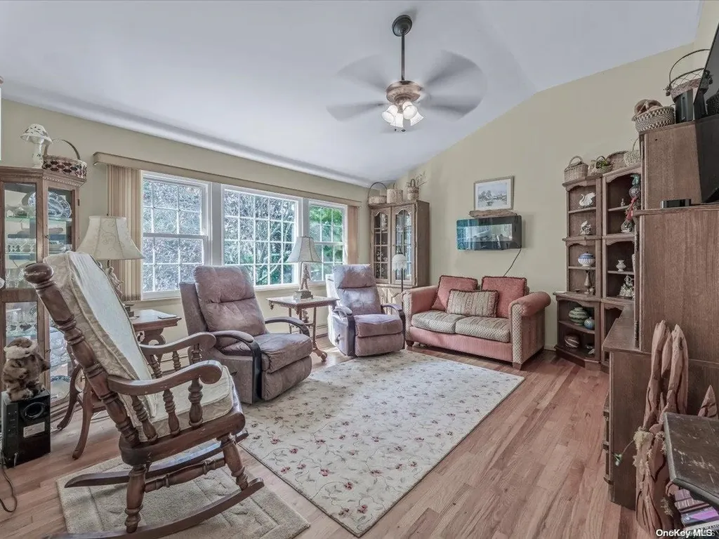7 Maple Street Hampton Bays NY 11946