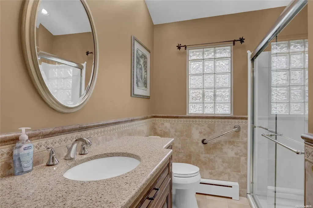 33 Meade Avenue Bethpage NY 11714