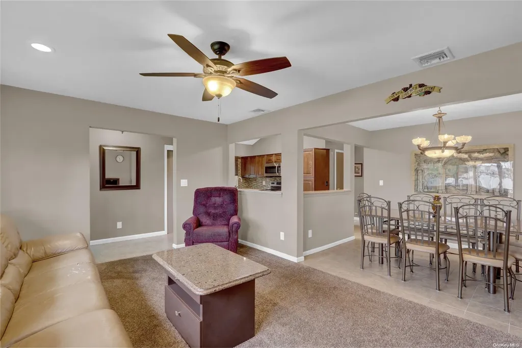 33 Meade Avenue Bethpage NY 11714