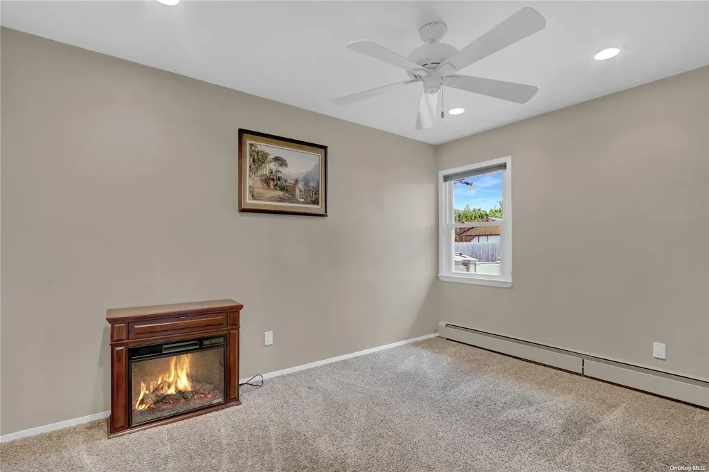 33 Meade Avenue Bethpage NY 11714