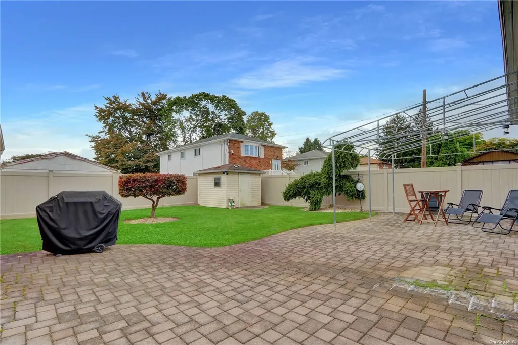 33 Meade Avenue Bethpage NY 11714