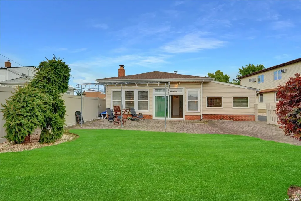 33 Meade Avenue Bethpage NY 11714