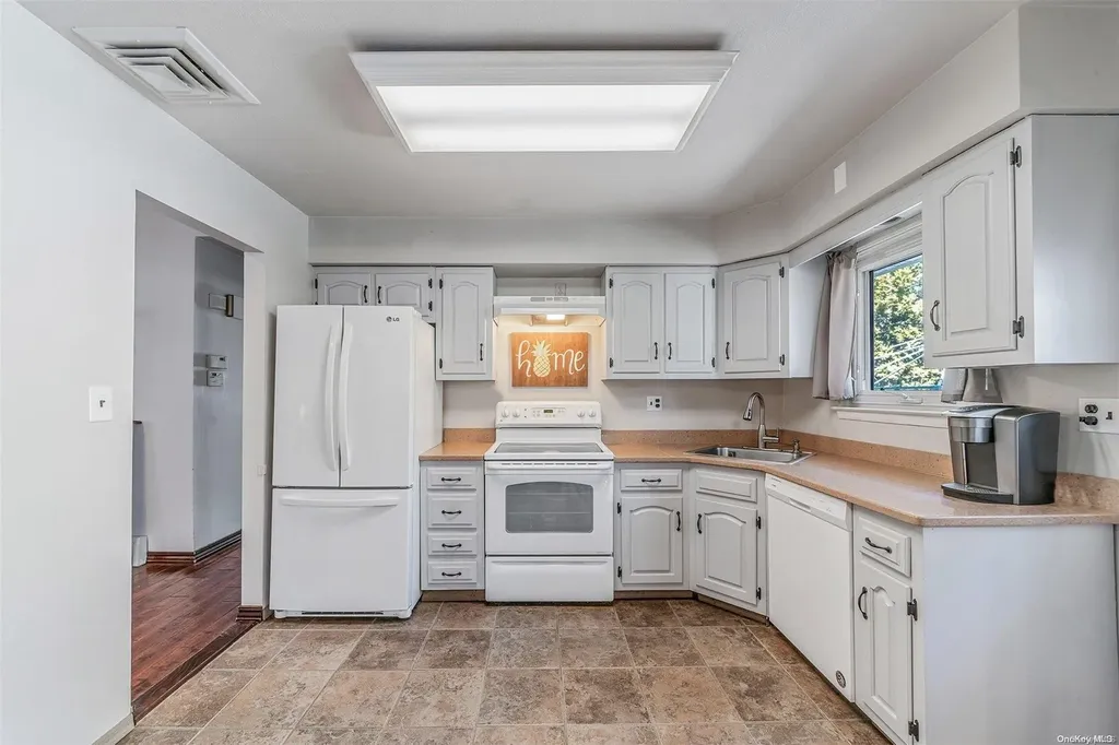 51 Smithtown Polk Boulevard Centereach NY 11720