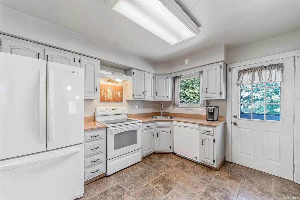 51 Smithtown Polk Boulevard Centereach NY 11720