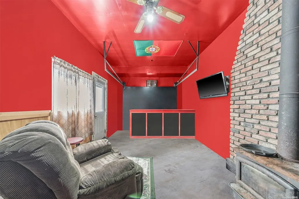 51 Smithtown Polk Boulevard Centereach NY 11720