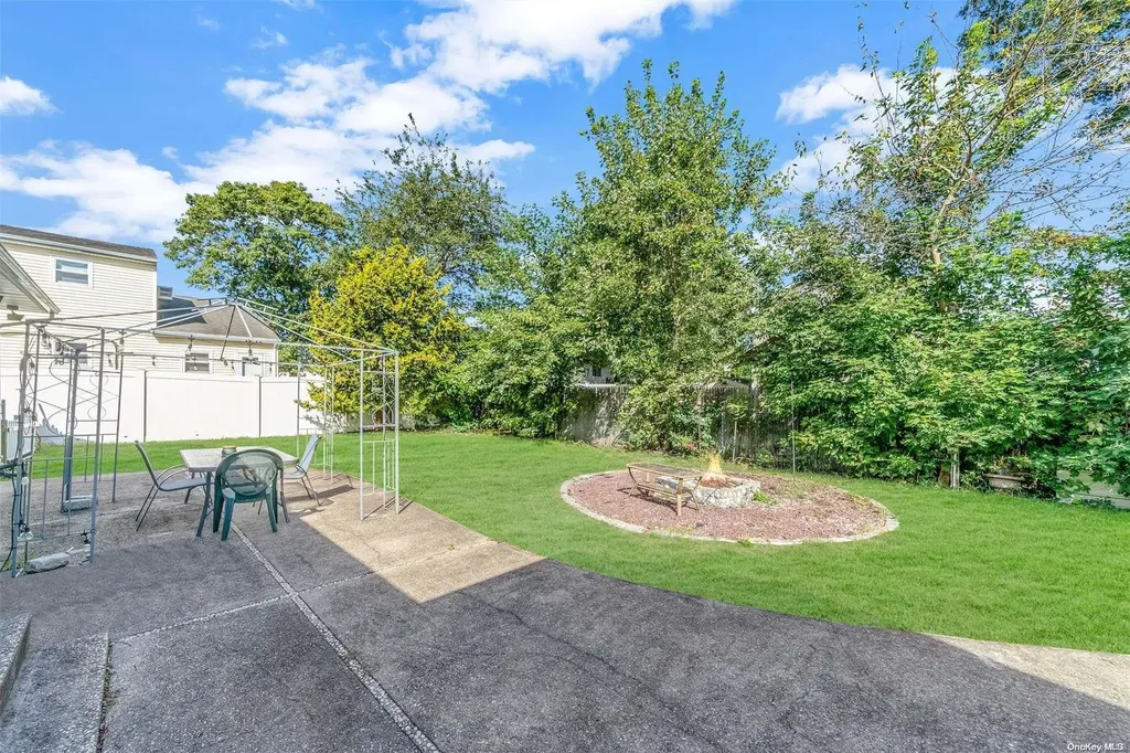 51 Smithtown Polk Boulevard Centereach NY 11720