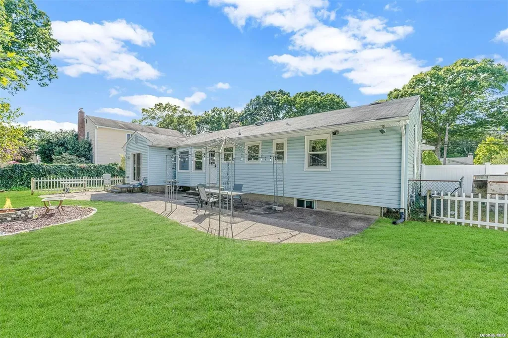 51 Smithtown Polk Boulevard Centereach NY 11720