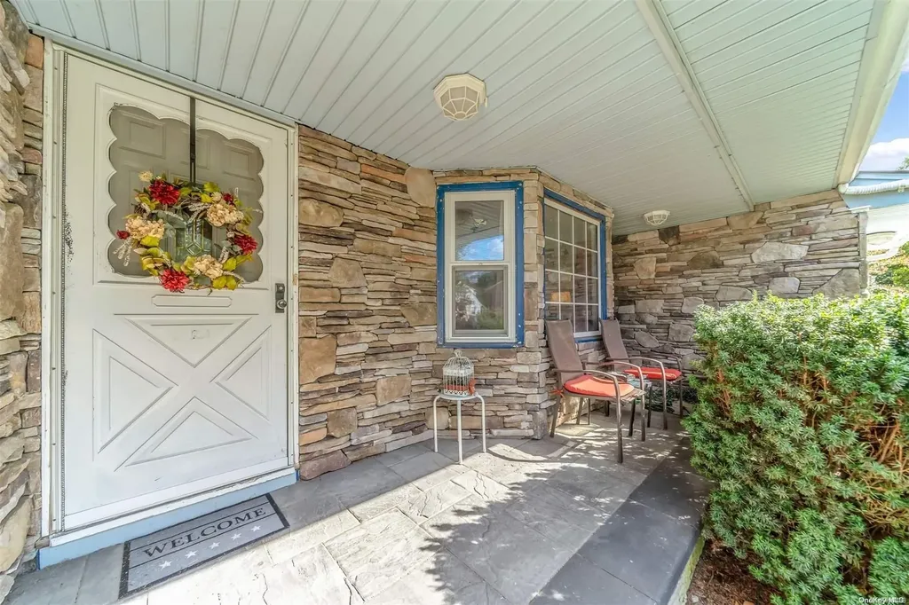 51 Smithtown Polk Boulevard Centereach NY 11720